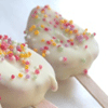 Sucettes fraise chocolat blanc